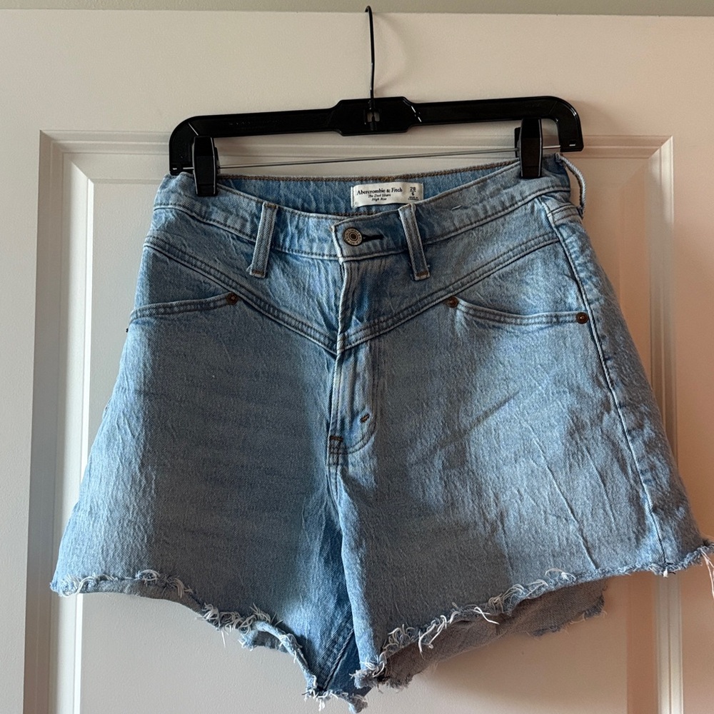 Abercrombie & Fitch Short